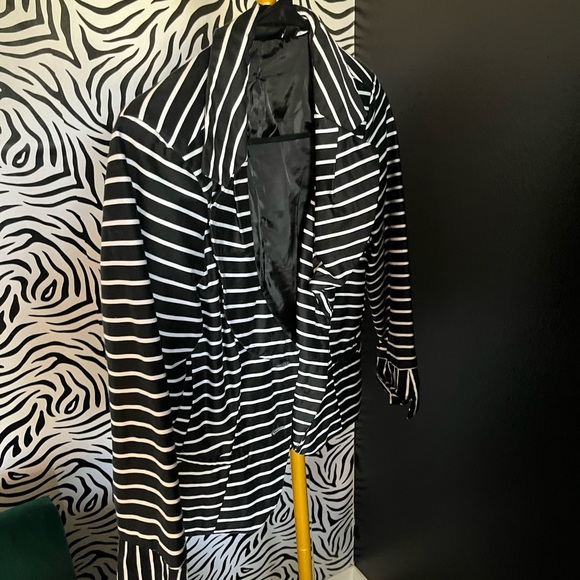 Blazer - Picture 1 of 3